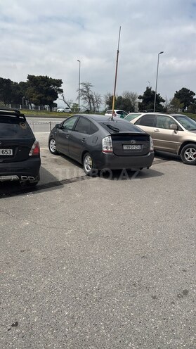Toyota Prius-12