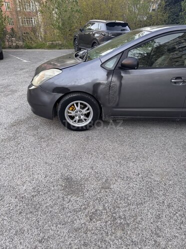 Toyota Prius-2