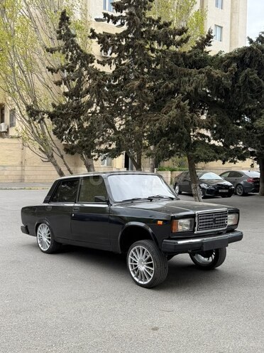 LADA (VAZ) 2107-1