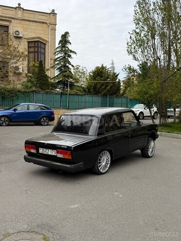 LADA (VAZ) 2107-4
