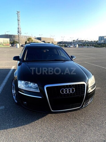 Audi A8-2
