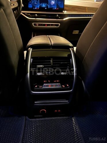 BMW X7-16