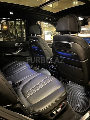 BMW X7-14