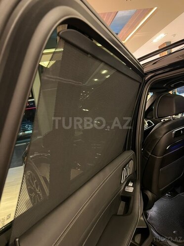 BMW X7-18