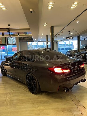 BMW 530e-7