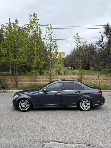 Mercedes C 300 4MATIC-3