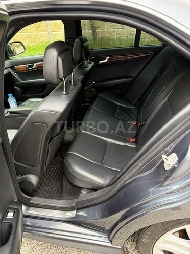 Mercedes C 300 4MATIC-9