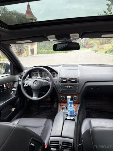 Mercedes C 300 4MATIC-6