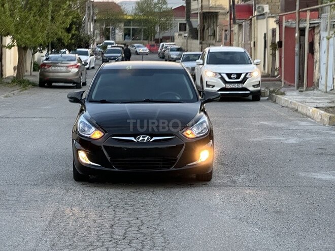 Hyundai Accent-2