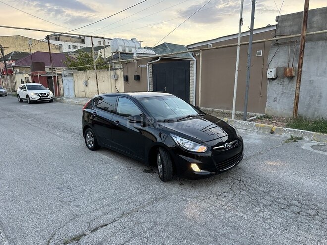 Hyundai Accent-6
