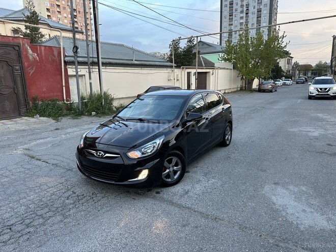 Hyundai Accent-3