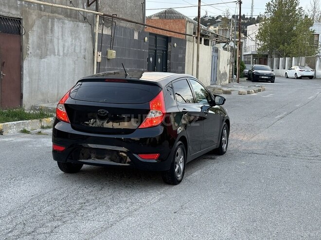 Hyundai Accent-8