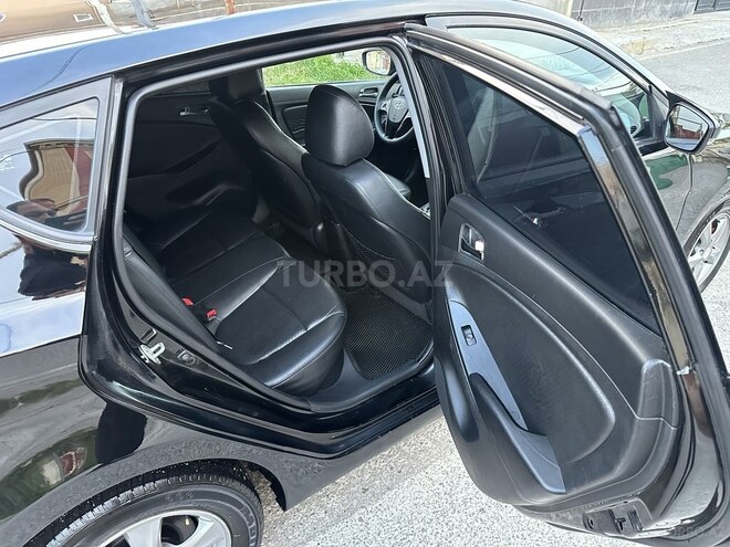 Hyundai Accent-16