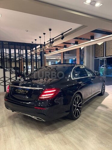 Mercedes E 300-6