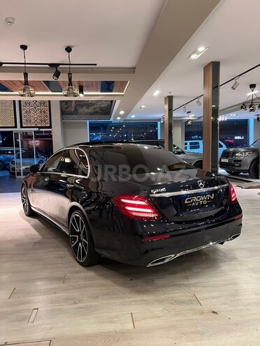 Mercedes E 300-7