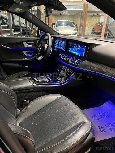 Mercedes E 300-10