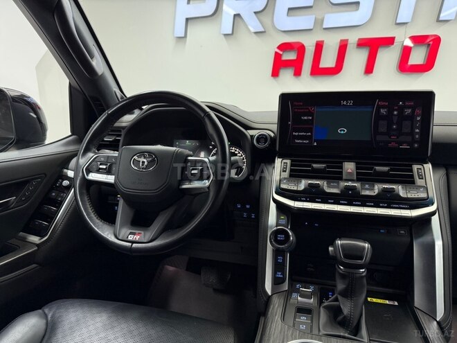 Toyota Land Cruiser-20