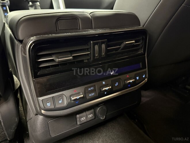 Toyota Land Cruiser-18