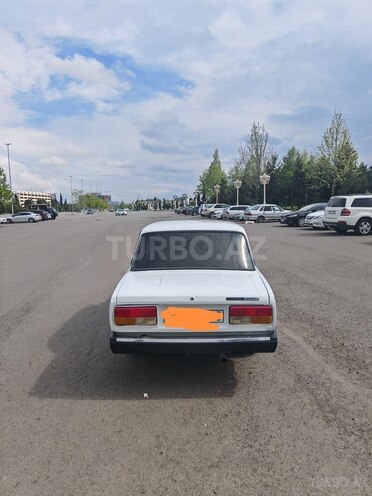 LADA (VAZ) 2107-2