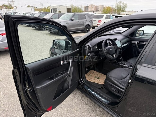 Kia Sorento-11