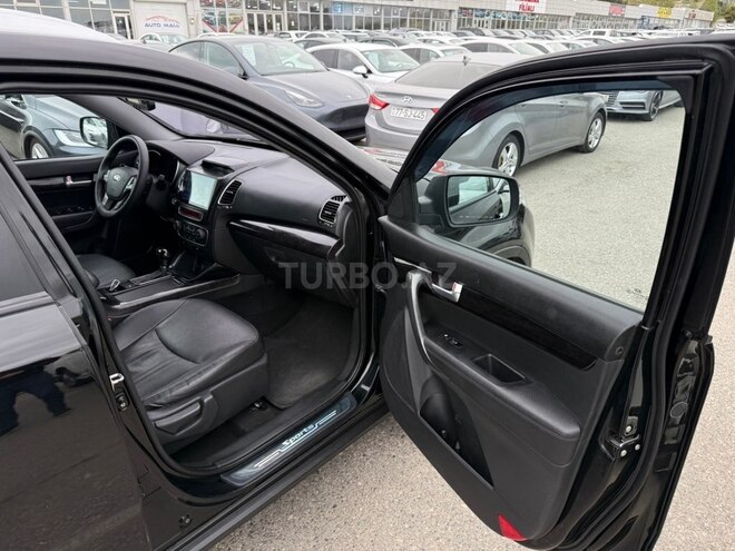 Kia Sorento-13