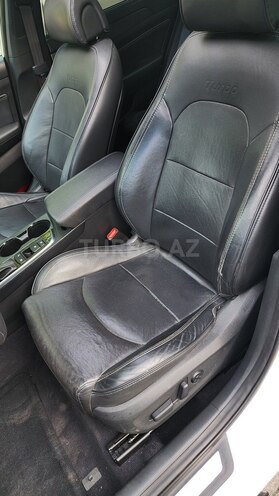 Hyundai Sonata-15