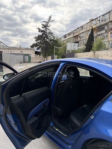 Chevrolet Cruze-9