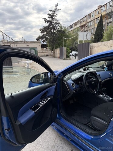 Chevrolet Cruze-10