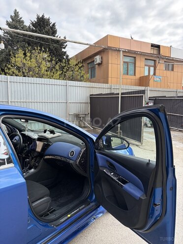 Chevrolet Cruze-11