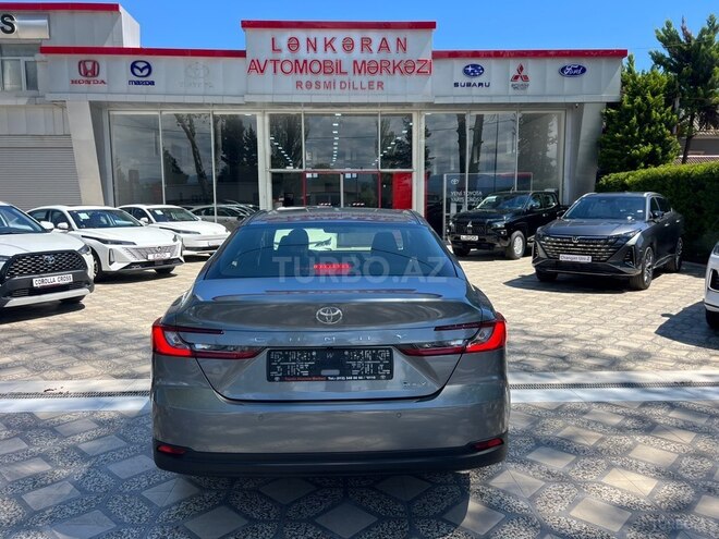 Toyota Camry-7