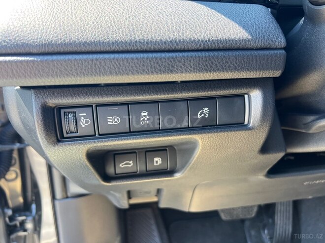 Toyota Camry-19