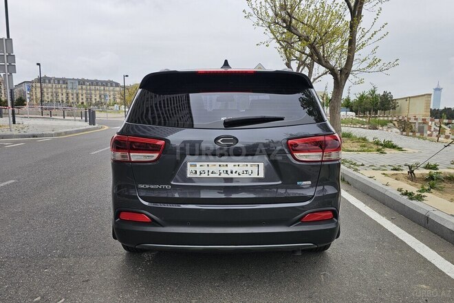 Kia Sorento-2