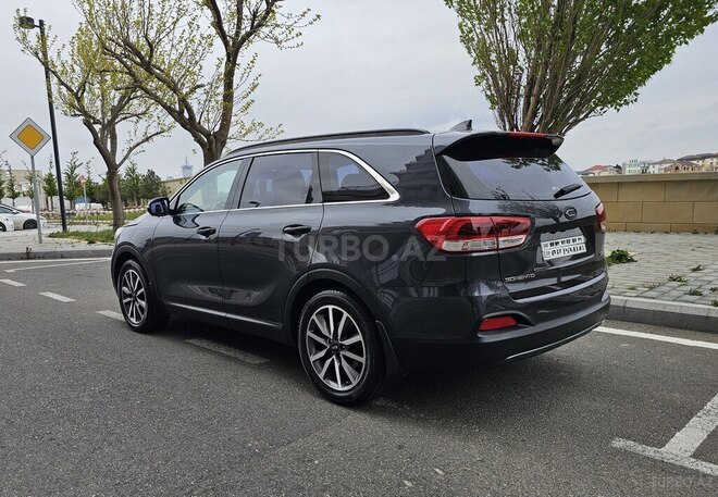 Kia Sorento-8