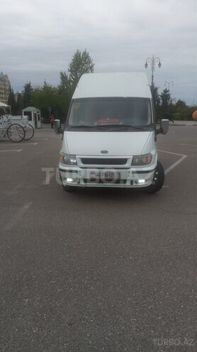 Ford Transit-11