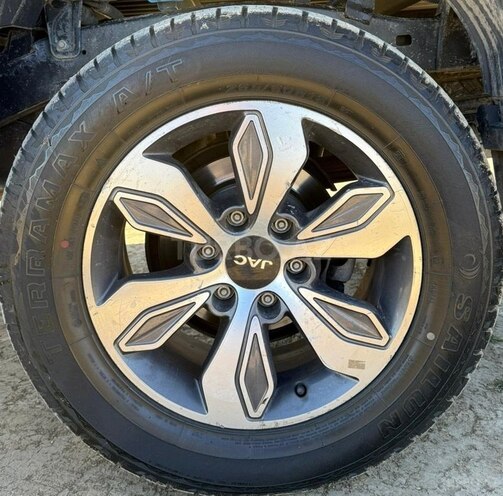 JAC T8-13