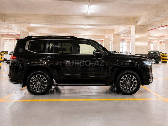 Toyota Land Cruiser-4