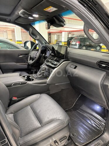 Toyota Land Cruiser-8