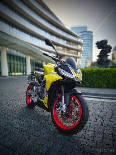 Aprilia Tuono 660-4