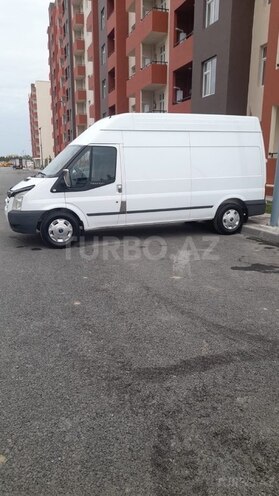 Ford Transit-6