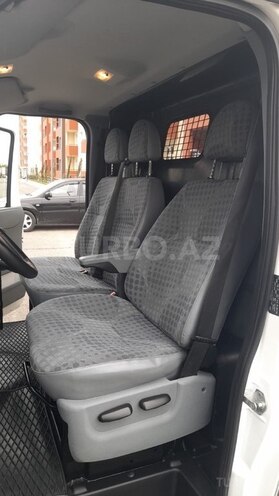 Ford Transit-15