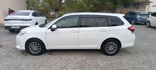Toyota Corolla Fielder-7