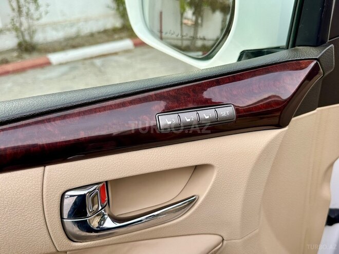 Lexus LX 570-12