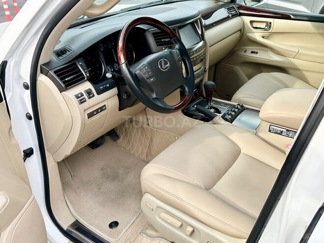Lexus LX 570-10