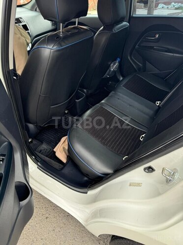 Kia Rio-5