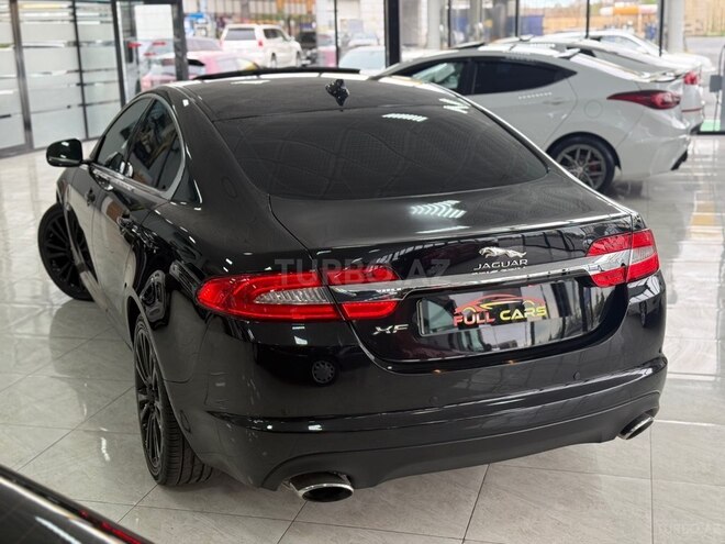 Jaguar XF-7