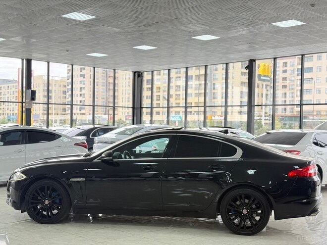 Jaguar XF-10