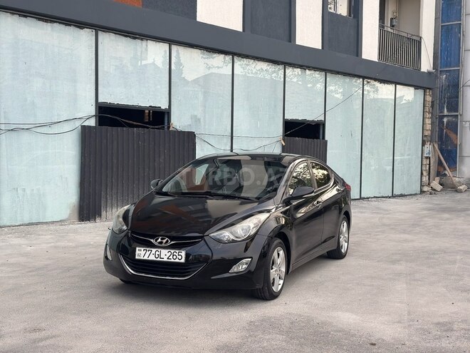 Hyundai Elantra-2