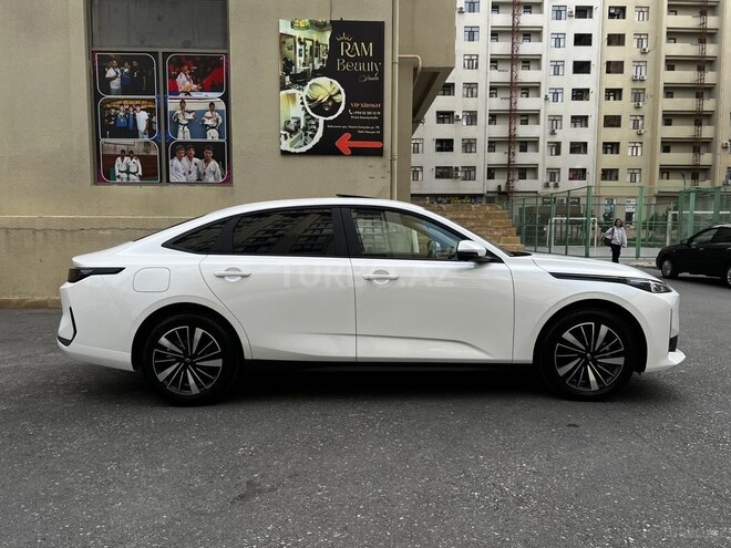 Changan Qiyuan A05-7