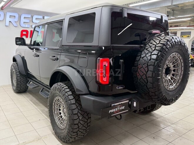 Ford Bronco-6
