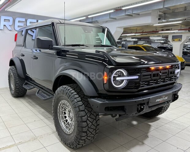 Ford Bronco-2